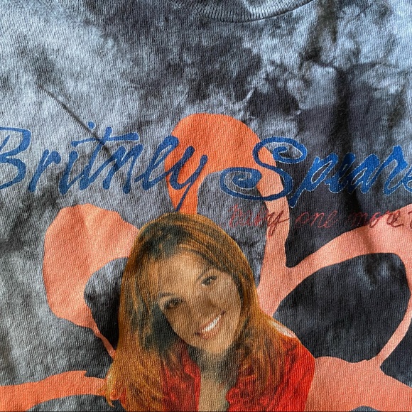 Y2K Vintage Britney Spears custom crop top - Picture 2 of 6